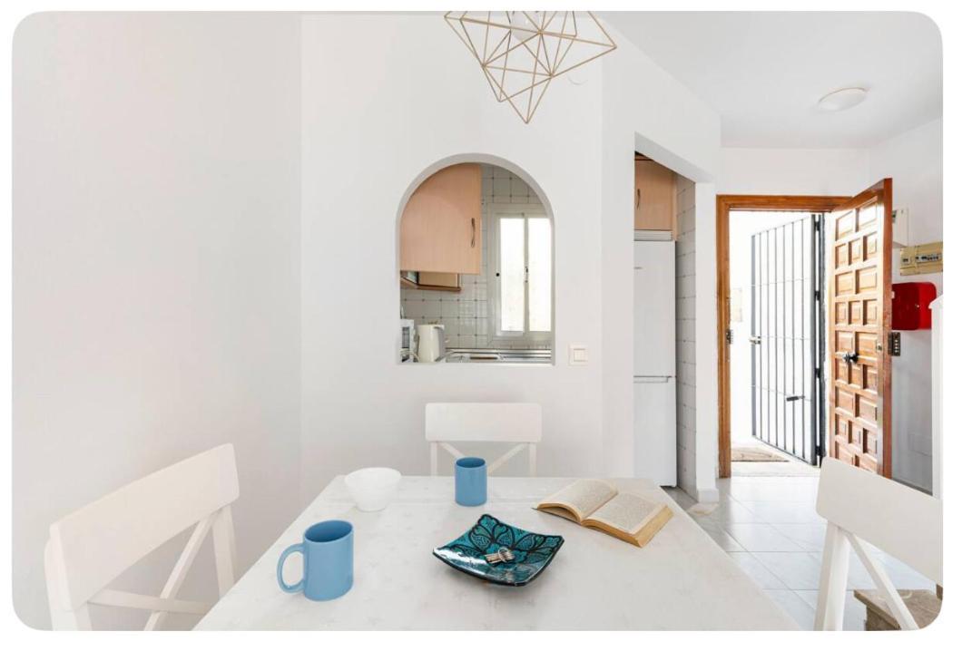 הוילה טורמולינוס La Casa En La Carihuela Playa A 4 Minutos A Pie מראה חיצוני תמונה